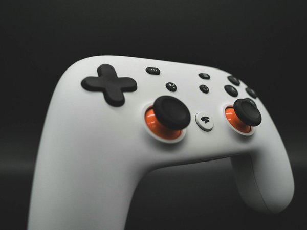 Unlocking your smartphone"s power: a simple guide to seamless control of smart home entertainment